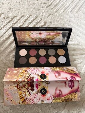 Pat McGrath Labs Mothership Palette - Gold & Black